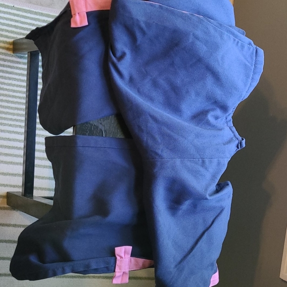 Womens scrub pants. Size small/medium. - Picture 2 of 2